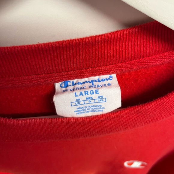 Over sized red champions crew neck - Picture 3 of 4